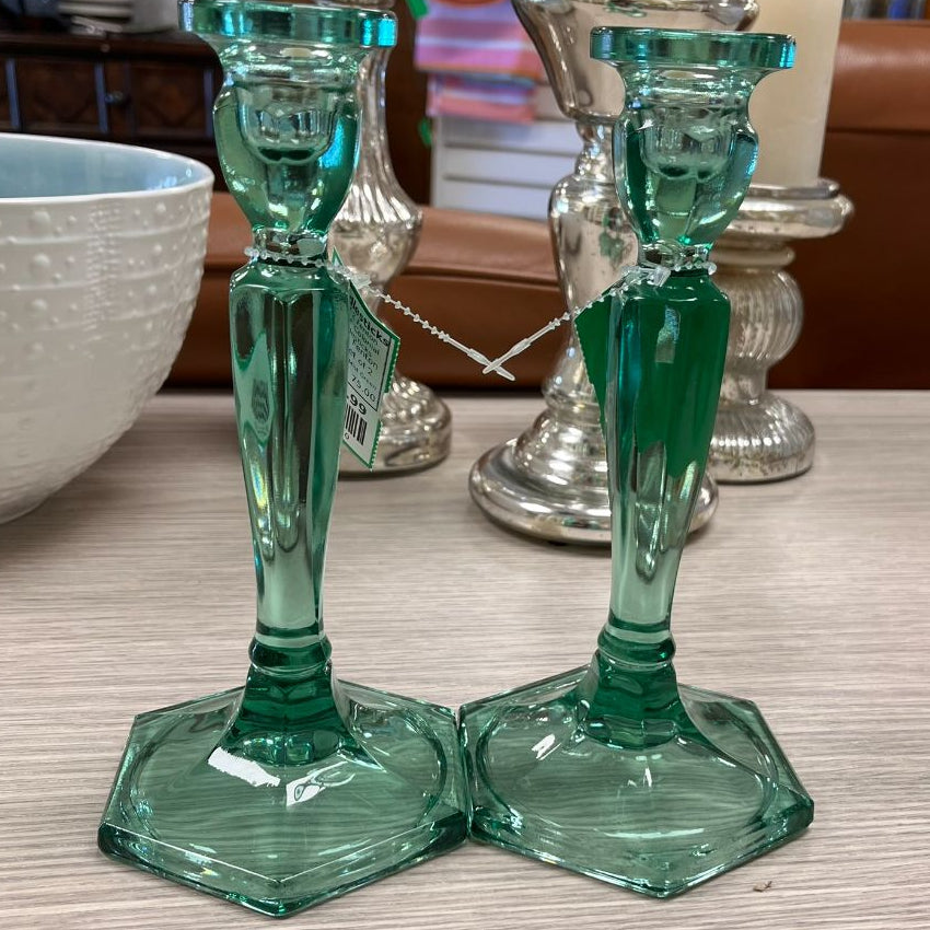 Set of 2 Fenton 9071 LE Colonial Candlesticks