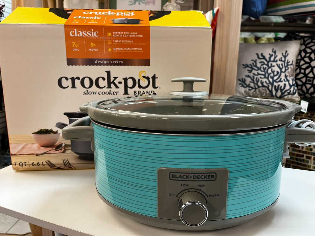 Black and Decker 7 Quart Crock Pot - NEW