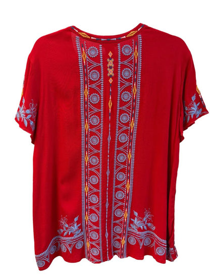 John Mark Floral Embroidery V-Neck Top – Size Medium 🌸