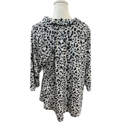 Anthony's Black, White & Gray Animal Print Top with 3/4 Sleeves and Ruffled Collar Size 1x