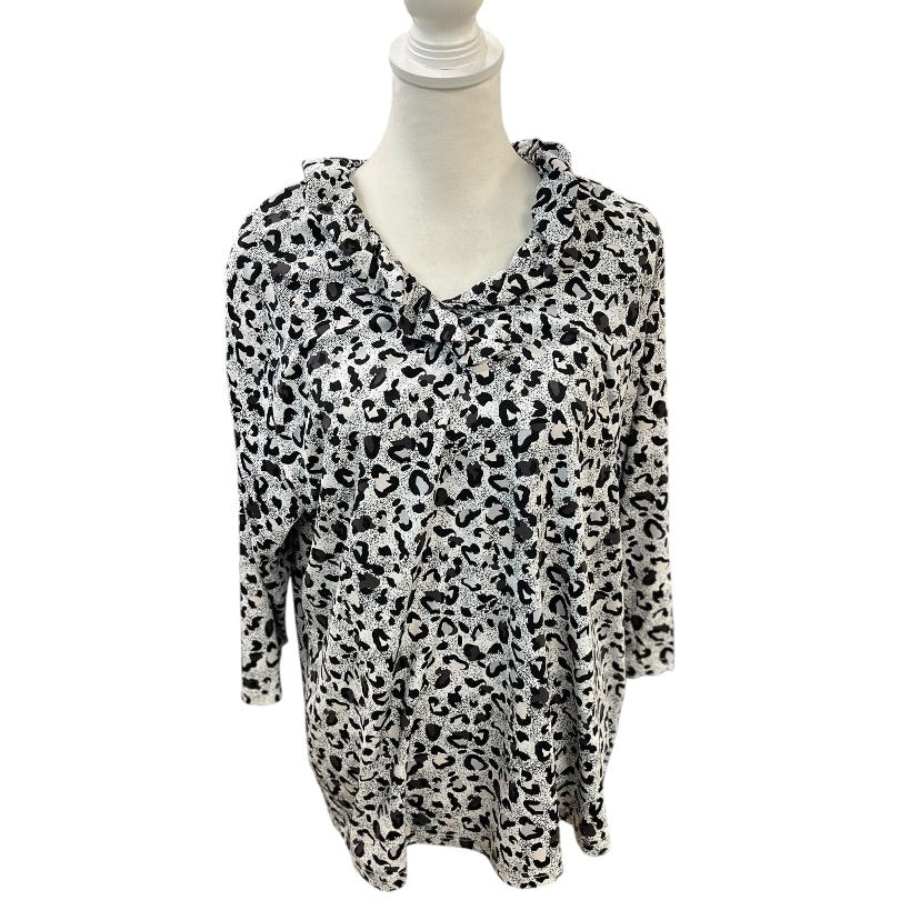 Anthony's Black, White & Gray Animal Print Top with 3/4 Sleeves and Ruffled Collar Size 1x