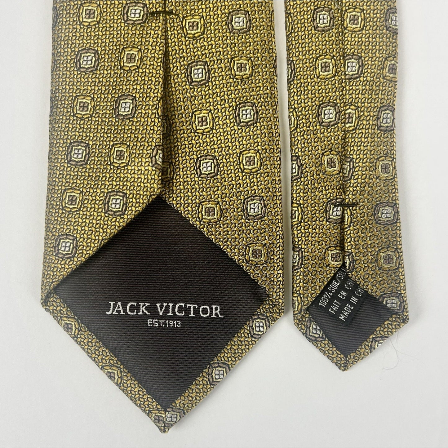 Jack Victor Exclusive Collection Gold Copper Thick Woven Silk Tie 2 3/4” x 62”
